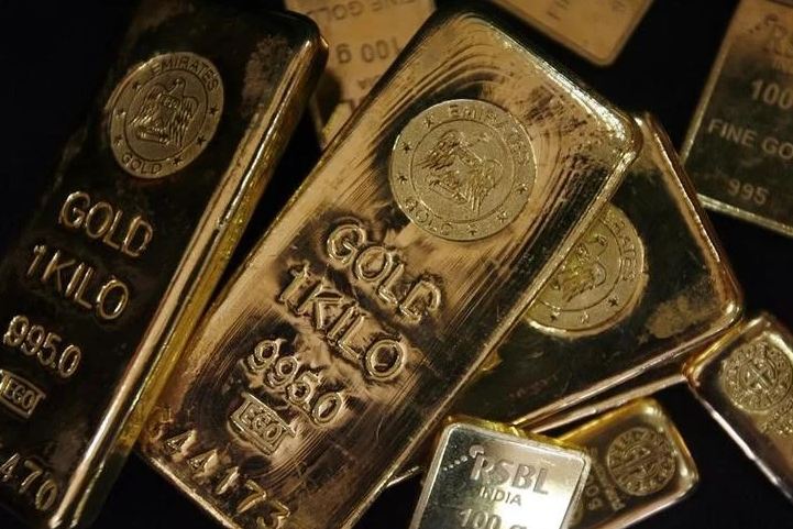 Giá vàng thế giới mắc kẹt dưới mốc 4.000 USD, Fed và căng thẳng Iran siết chặt áp lực