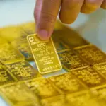 Giá vàng lao dốc, SJC mất thêm 1 triệu đồng/lượng chỉ sau một phiên